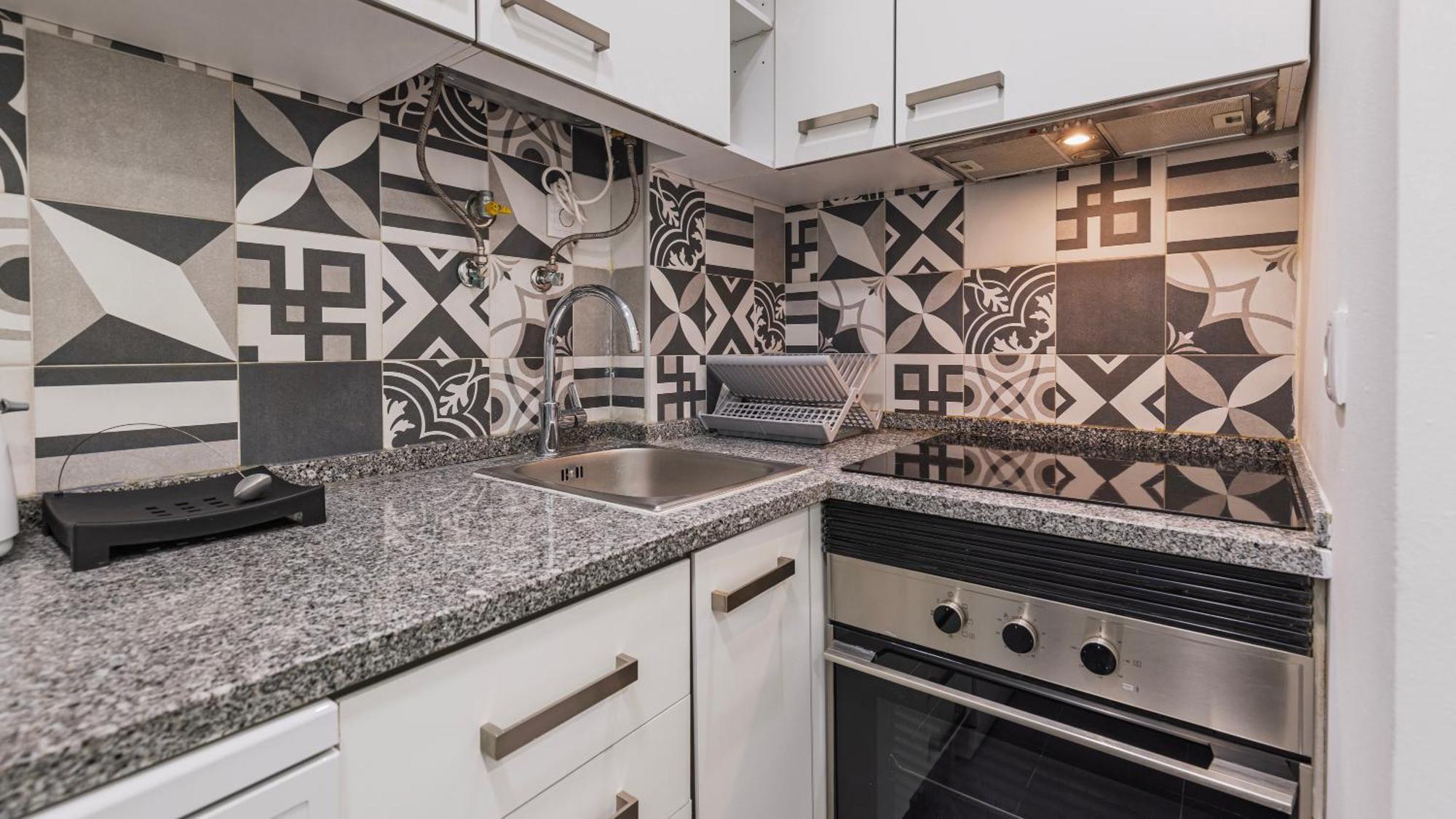 Alfama 1bdr By Lovelystay Apartment *